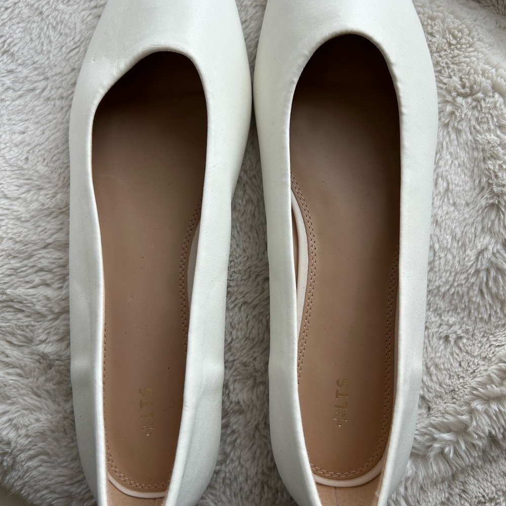 Brand new Elegant White Women's Flats
